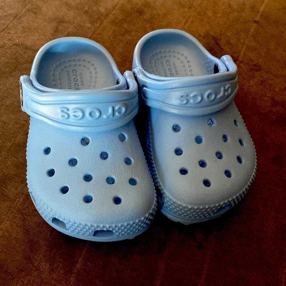 Blue toddler crocs